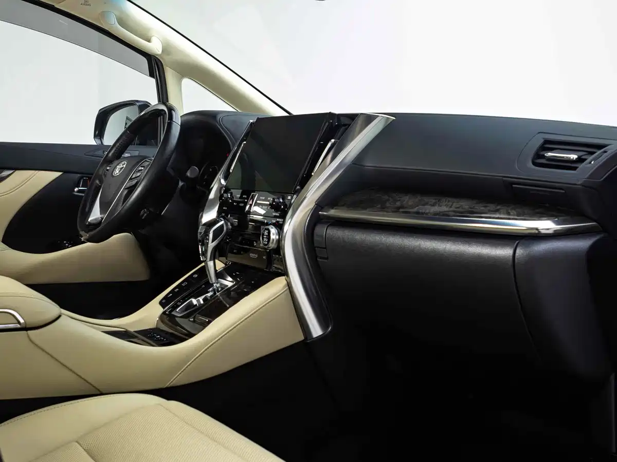 Toyota Vellfire 2021 Crown Hybrid 2.5L HV Premium Edition фото 12