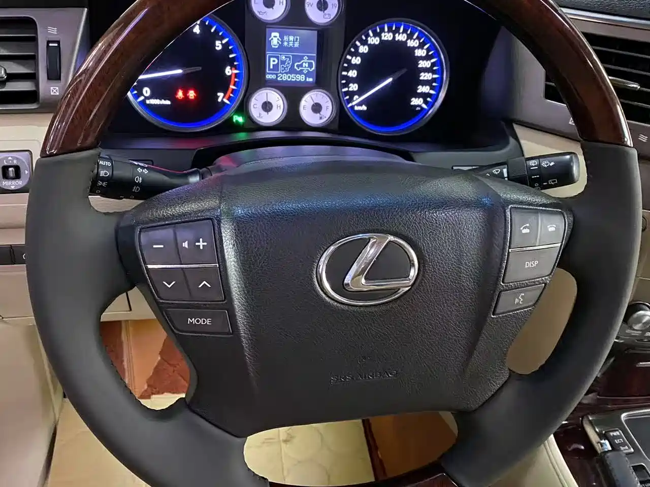 Lexus LX 2009 570 фото 16