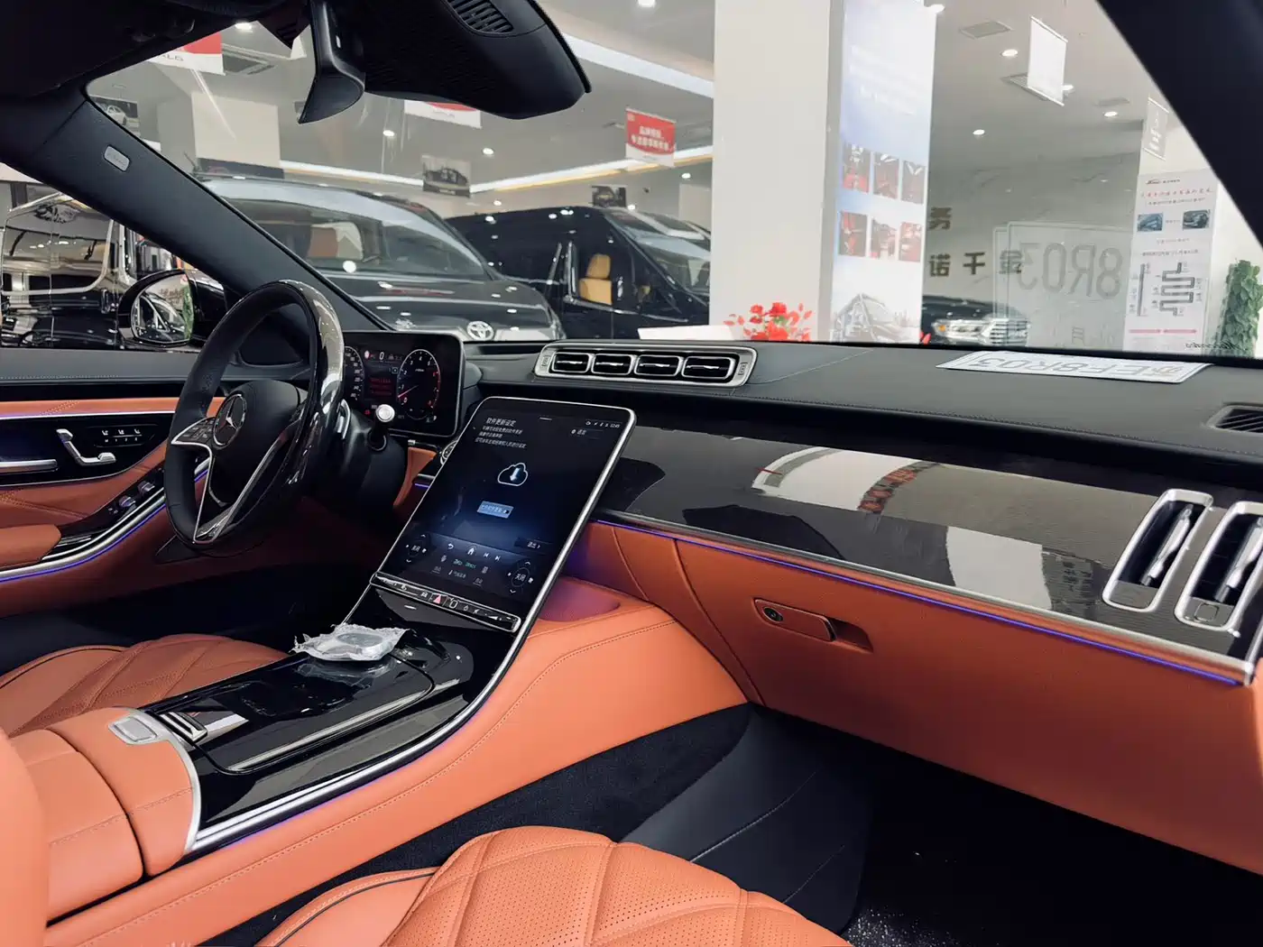 Mercedes-Benz Maybach S-Class 2025 Model S 480 4MATIC фото 11