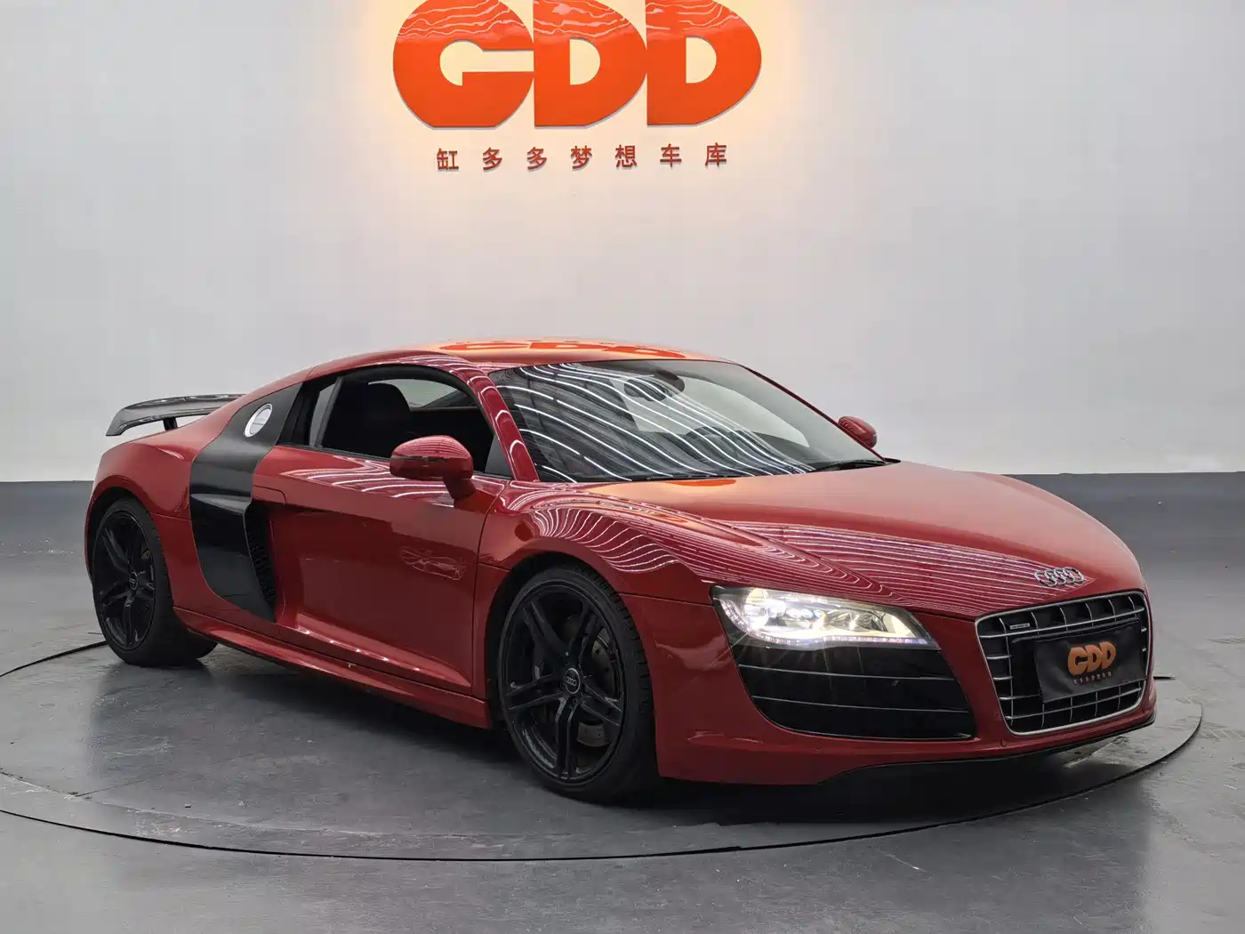 Audi R8 2010 5.2 FSI quattro фото 3