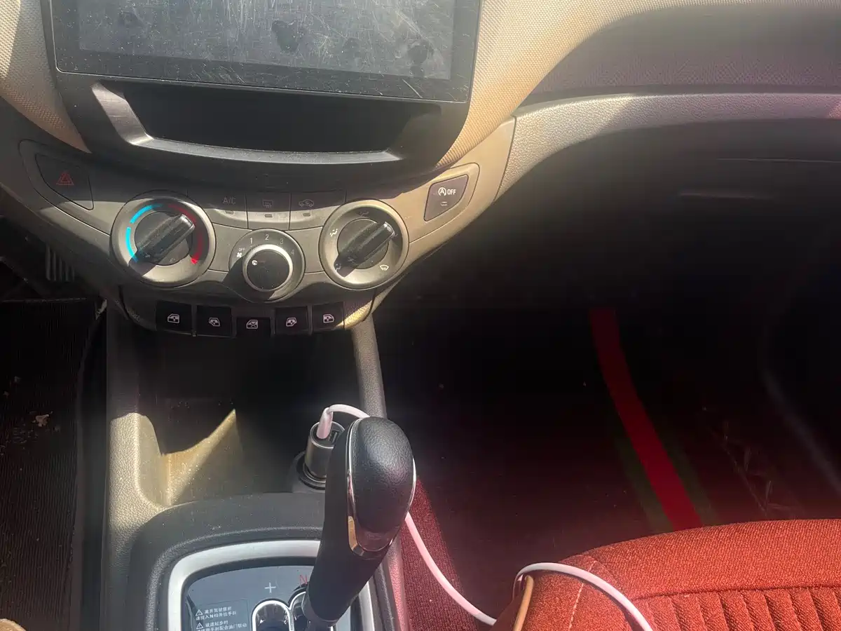 Chevrolet Sail 2015 Sail 3 1.3L AMT Ideal Edition фото 14