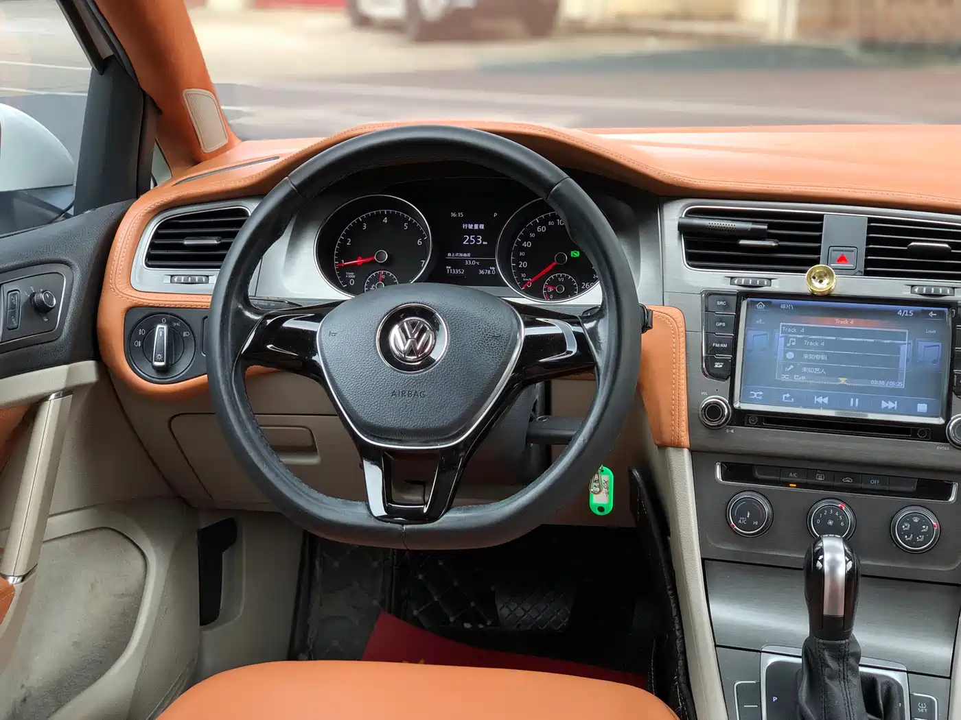 Volkswagen Golf 2015 1.4TSI Automatic Comfort фото 13