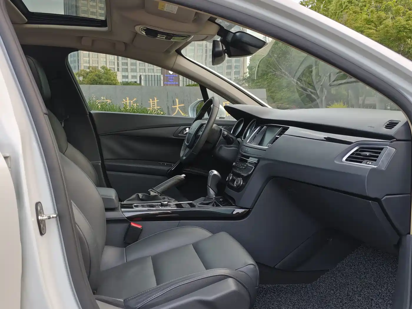 Peugeot 508 2013 2.3L Roland Garros Edition фото 8