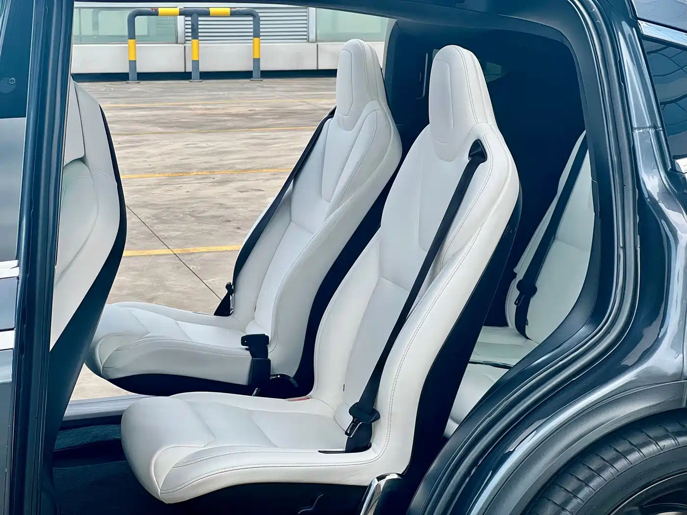 TESLA MODEL X