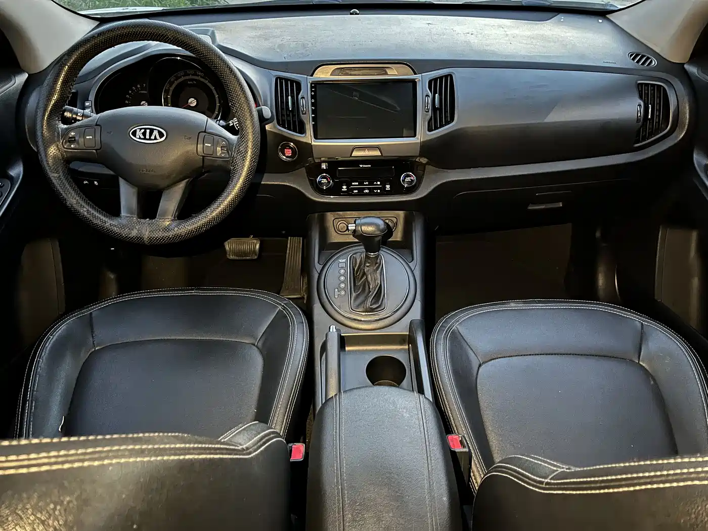Kia Sportage 2012 2.0L Automatic 2WD GLS фото 10