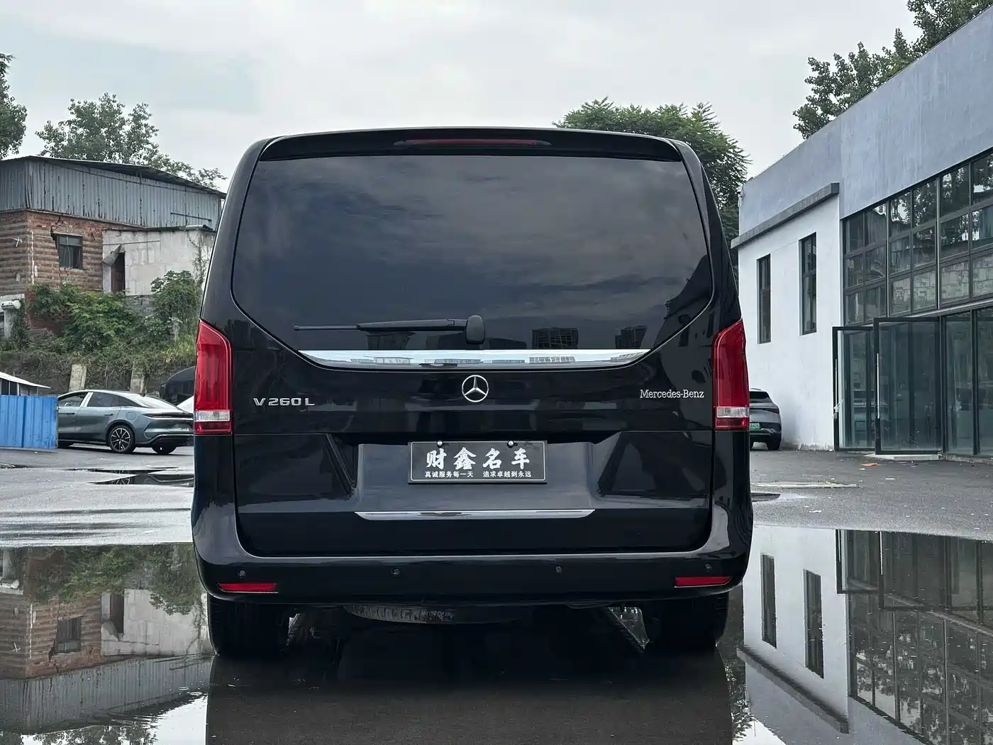 Mercedes-Benz V-Class 2018 V 260 L Premium Long Wheelbase Edition China VI фото 18