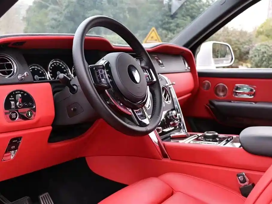 ROLLS-ROYCE CULLINAN