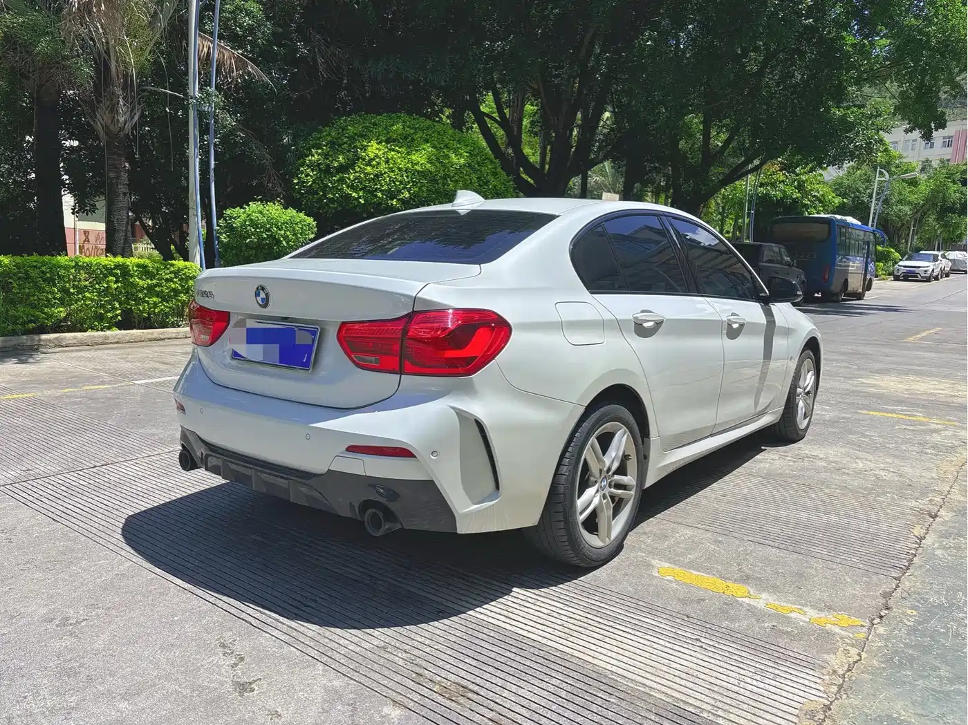 BMW 1 Series 2021 Facelift 120i M Sport Shadow Edition фото 5