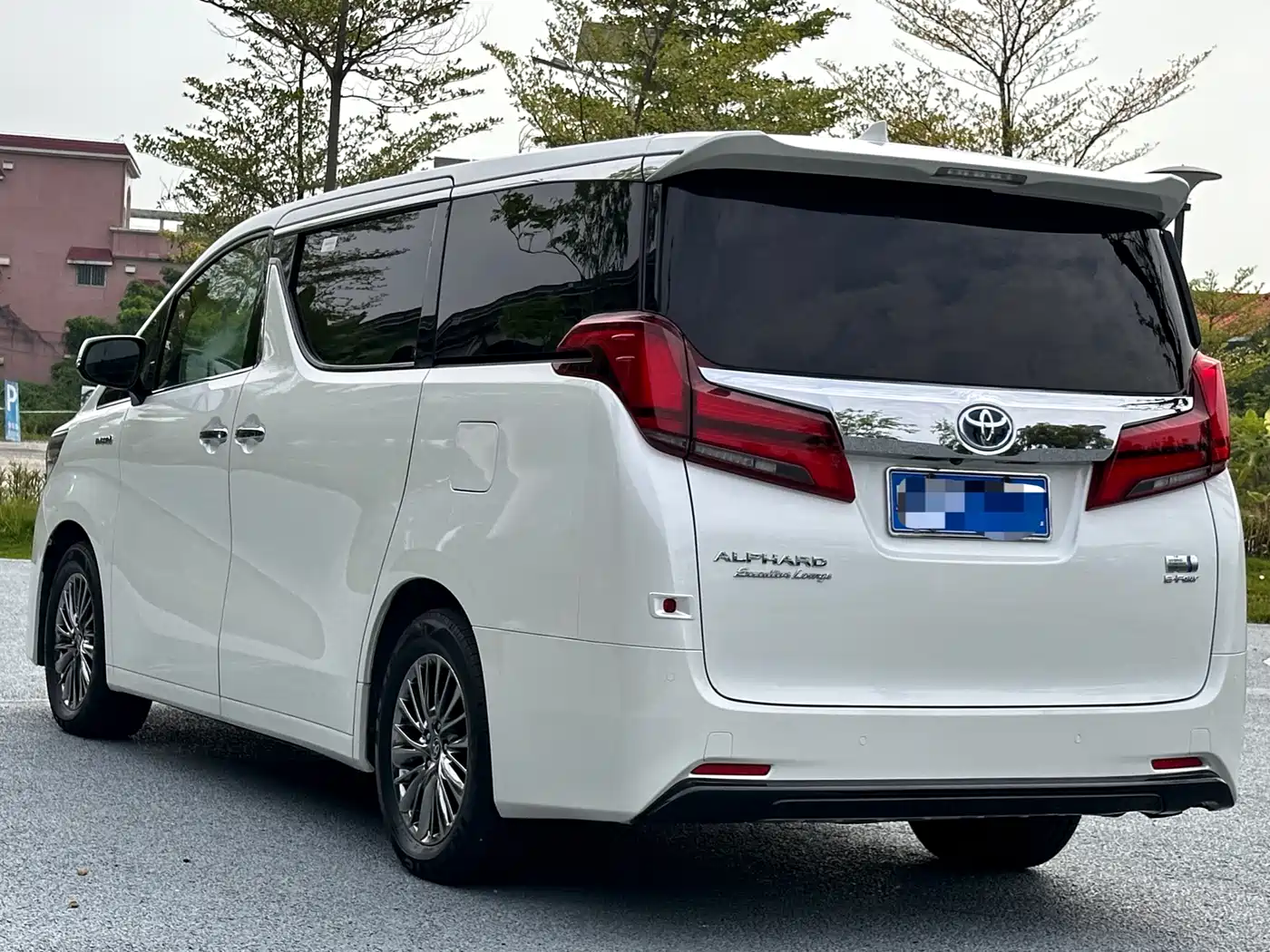 Toyota Alphard 2020 Hybrid 2.5L Premium Edition фото 6