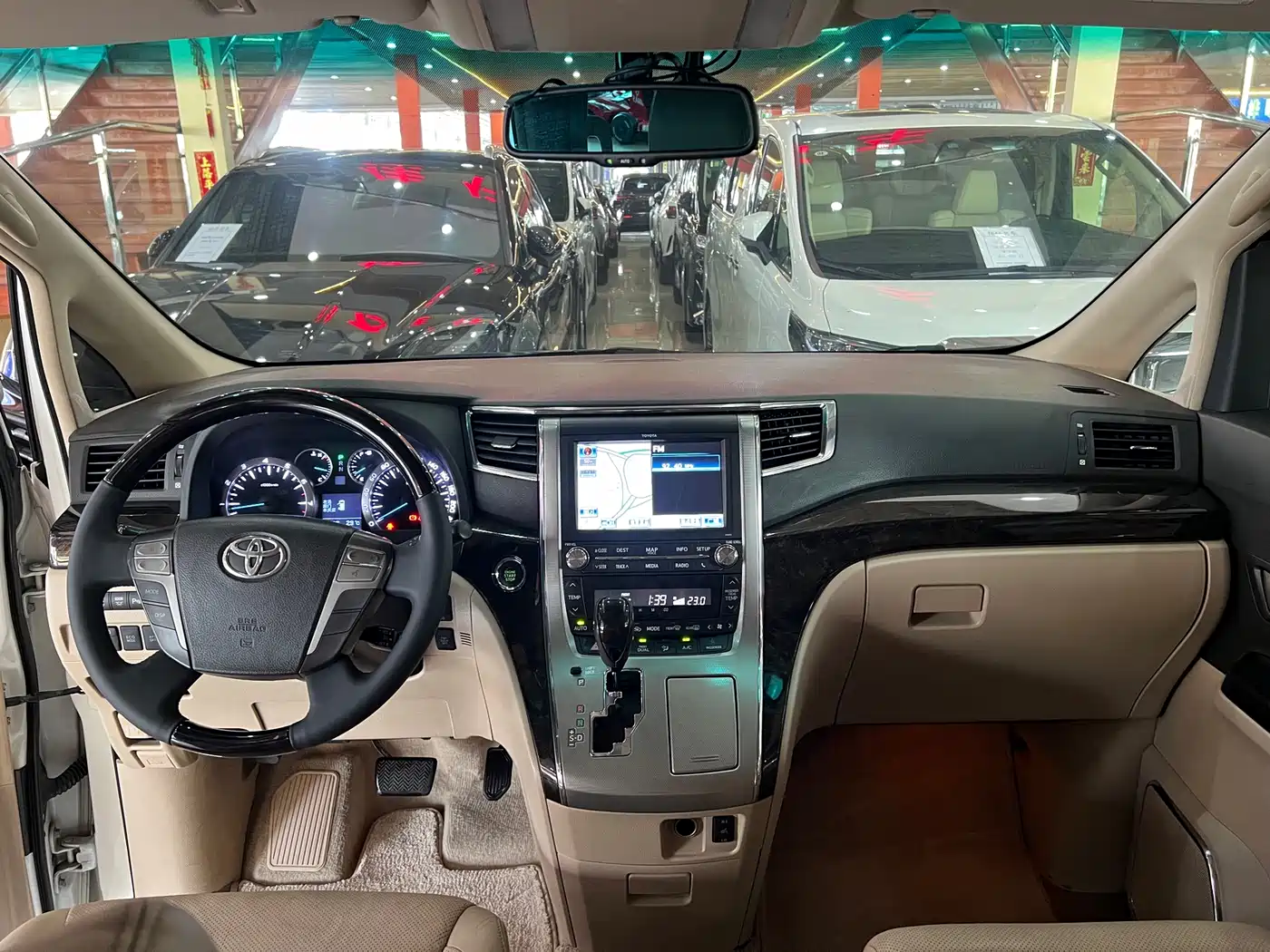 Toyota Alphard 2012 3.5L Luxury Edition фото 10