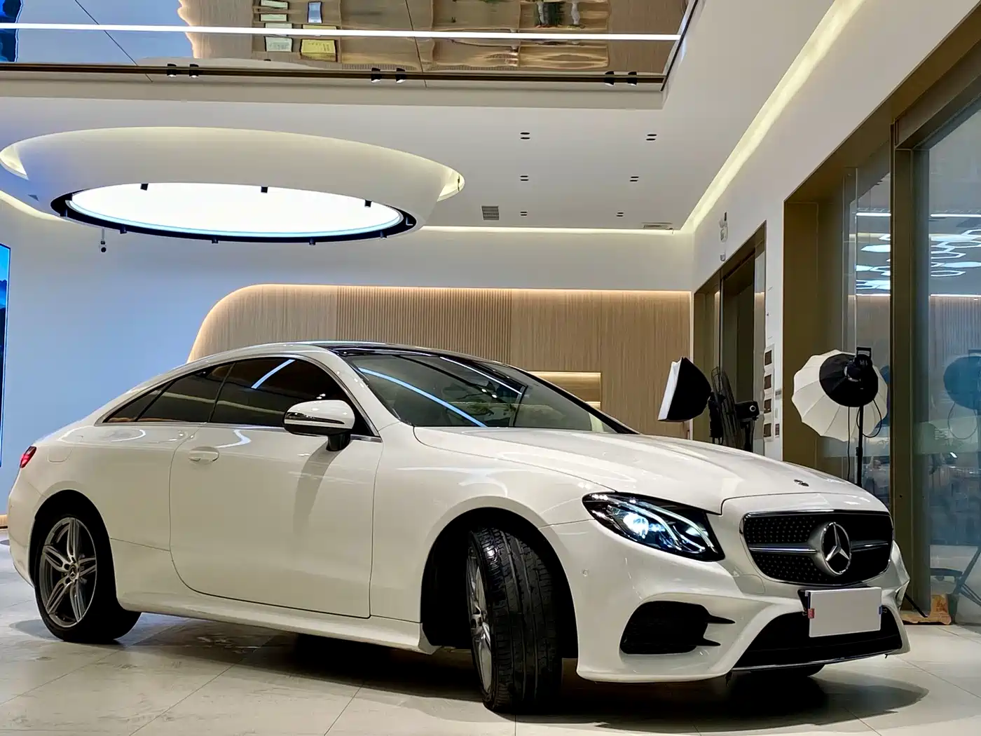 Mercedes-Benz E-Class (Import) 2017 E 200 4MATIC Coupe фото 7