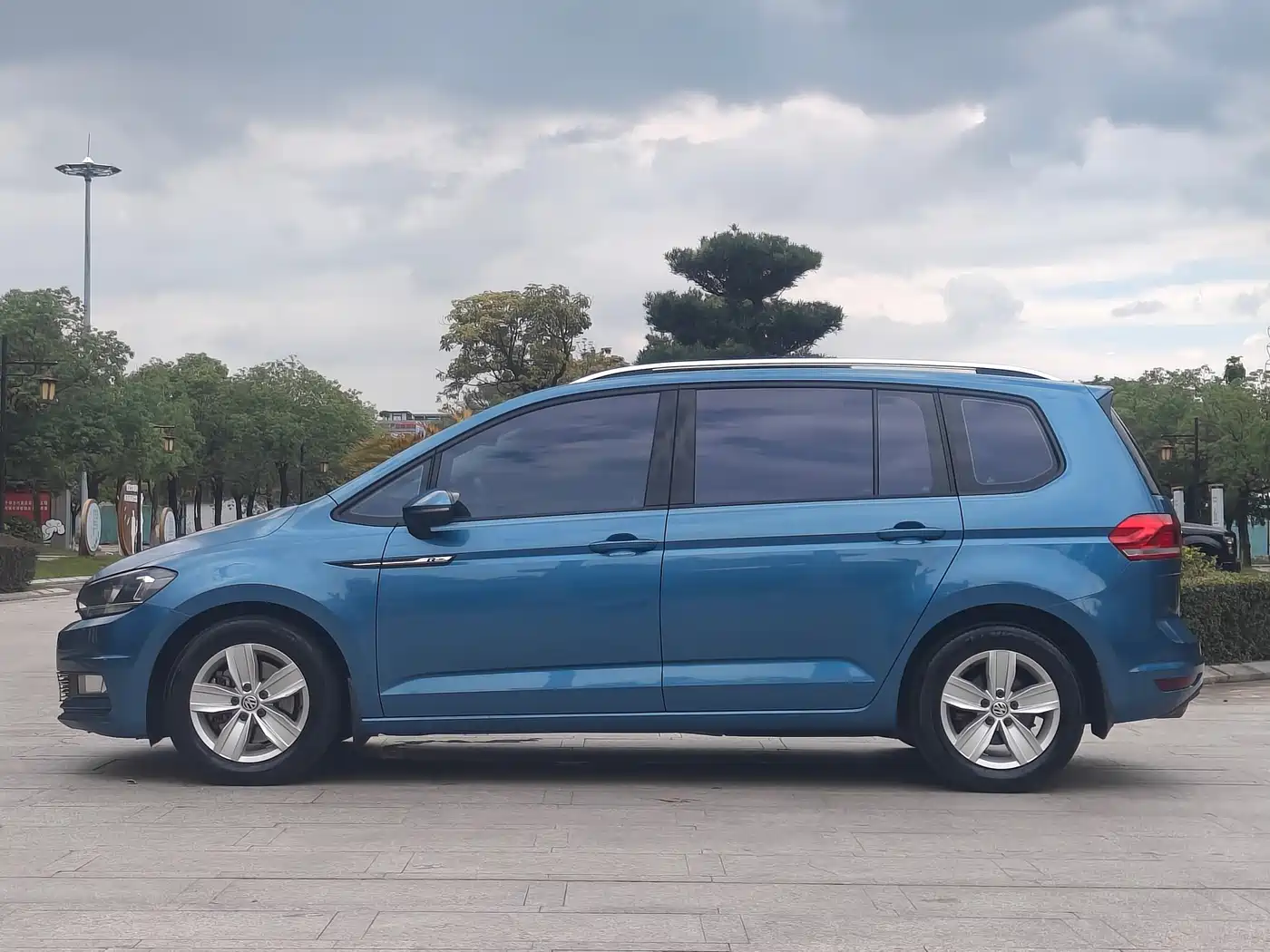 Volkswagen Touran 2018 Touran L 280TSI DSG Trendline 7-seater China V фото 7