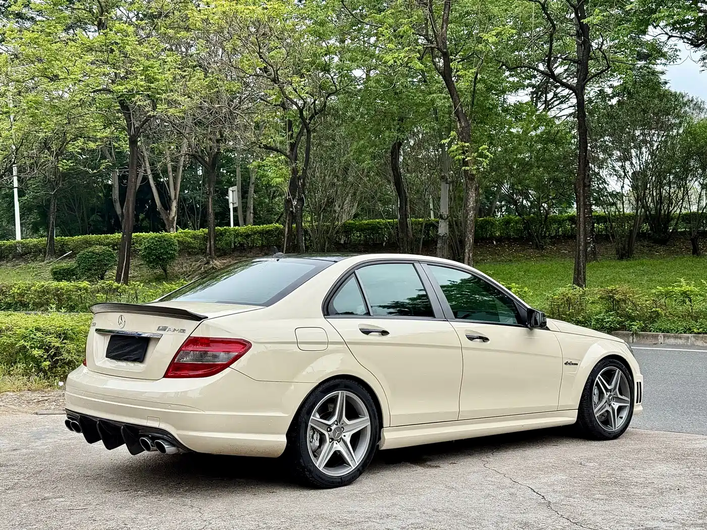 Mercedes-Benz C-Class AMG 2010 AMG C 63 Sport Enhanced Edition фото 7