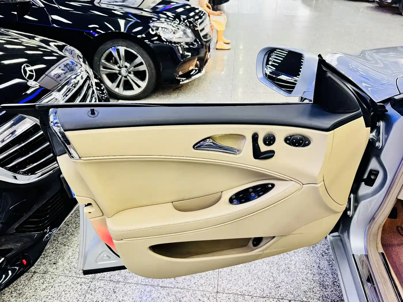 Mercedes-Benz CLS 2009 CLS 350 фото 13