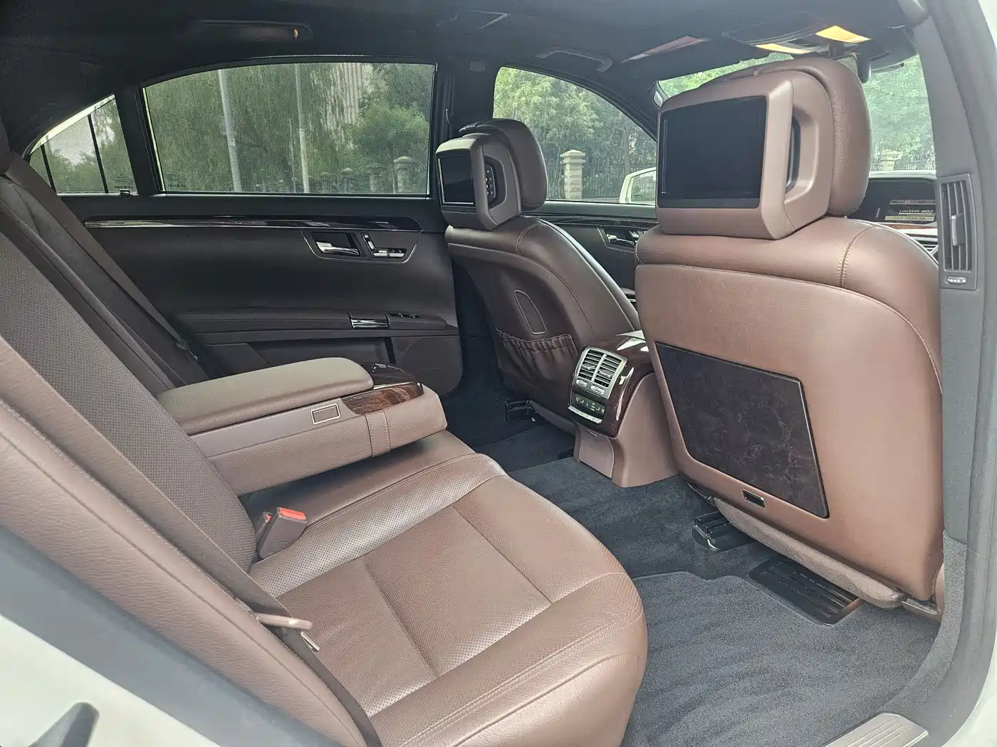 Mercedes-Benz S-Class 2012 S 350 L 4MATIC Grand Edition фото 9