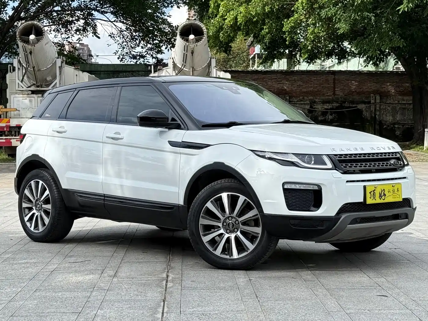 Land Rover Range Rover Evoque 2018 240PS SE Smart Edition фото 3