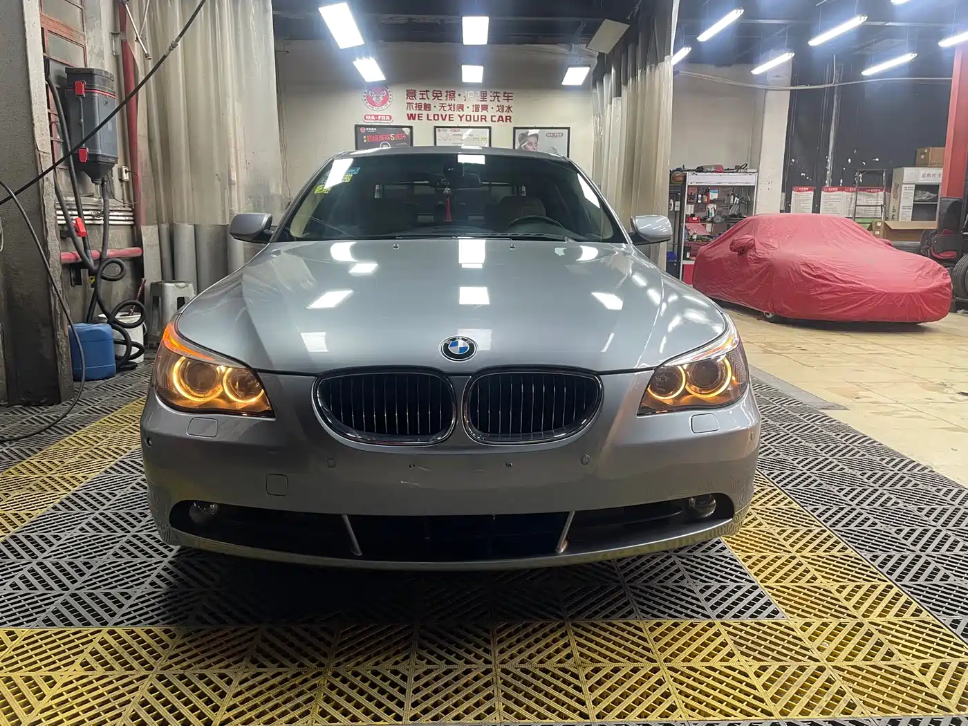 BMW 5 Series 2006 530i фото 2