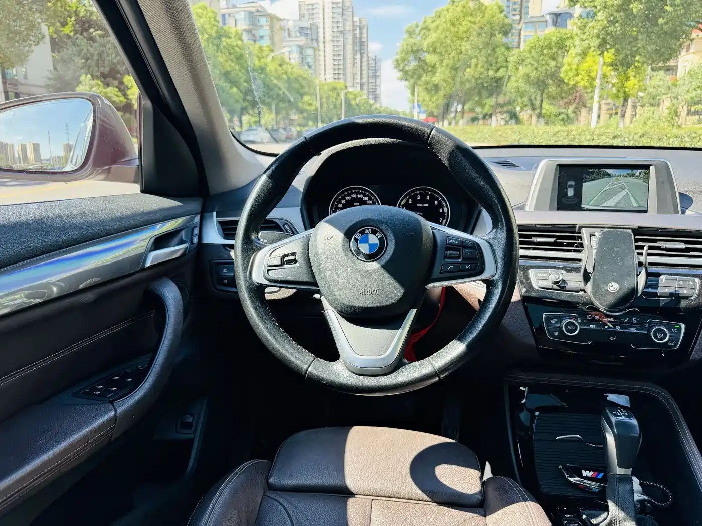 BMW X1 2019 sDrive18Li Premium Model фото 10