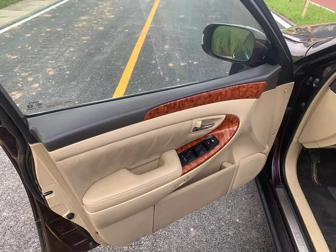 Toyota Crown 2006 2.5L Royal Leather Edition фото 15