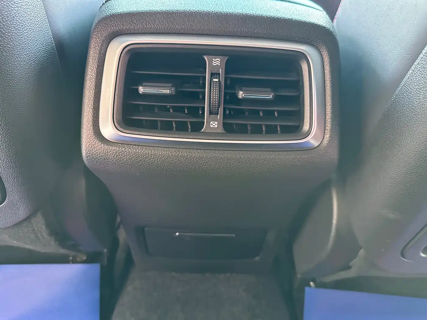 BAIC ORV Beijing Offroad BJ40 2023 2.0T Auto 4WD Urban Hunter Knight Edition фото 15