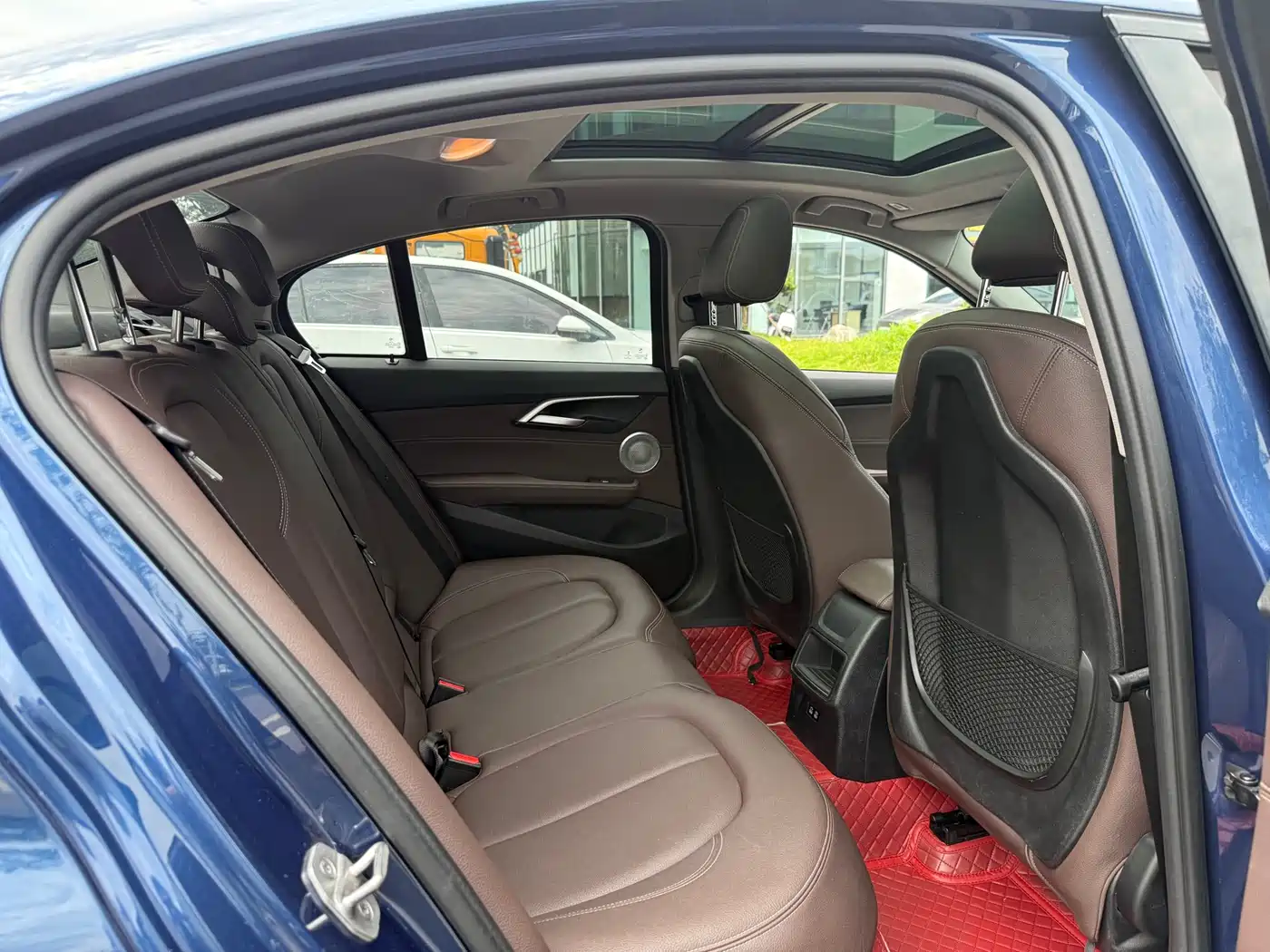 BMW 1 Series 2021 120i M Sport Shadow Edition фото 13