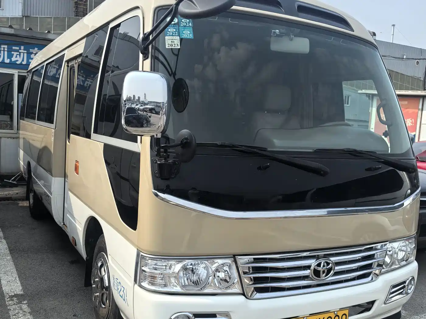 Toyota Coaster 2019 4.0L Luxury Vehicle GRB53L-ZEMNK 23-seater with Armrests 9GR