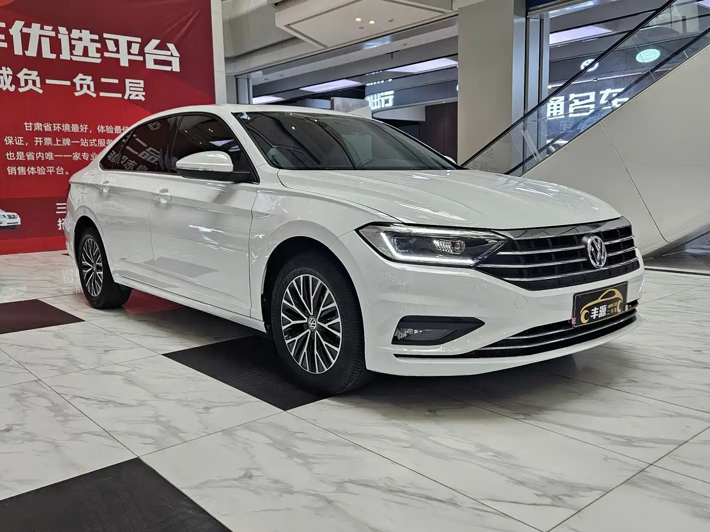Volkswagen Sagitar 2019 200TSI DSG Comfort Edition China VI фото 3