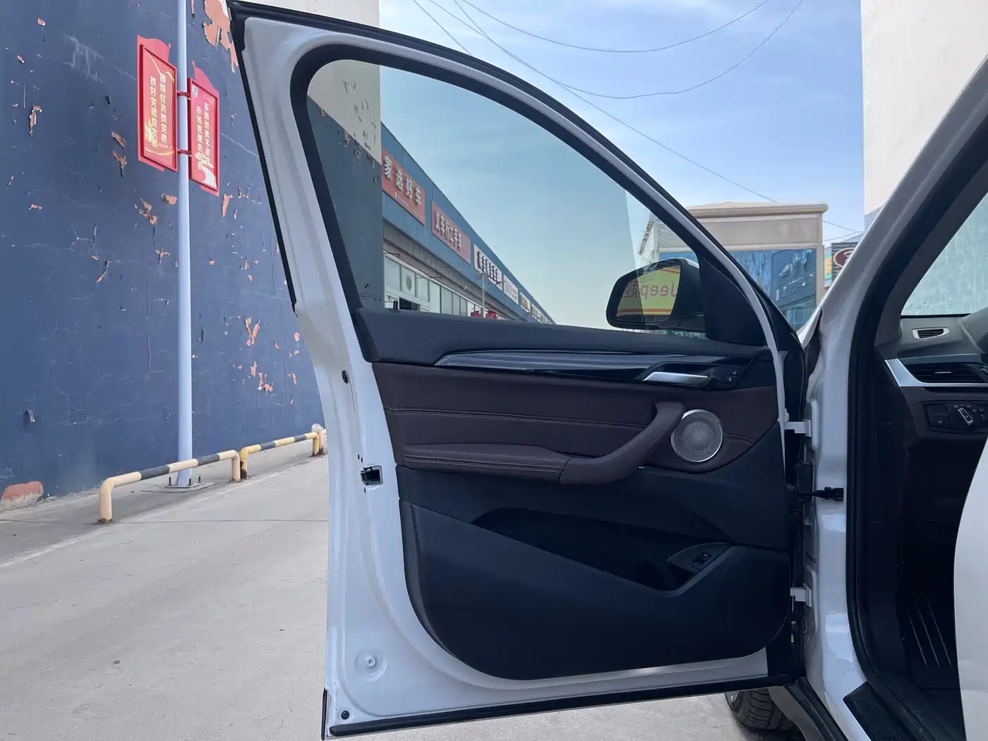 BMW X1 2022 sDrive25Li Leading фото 9