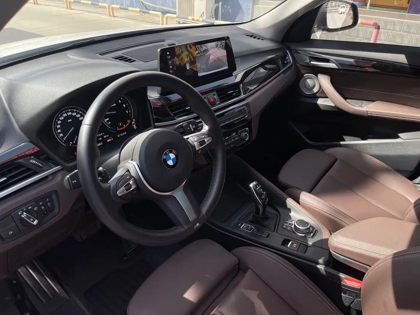 BMW X1 2022 sDrive25Li Leading фото 13
