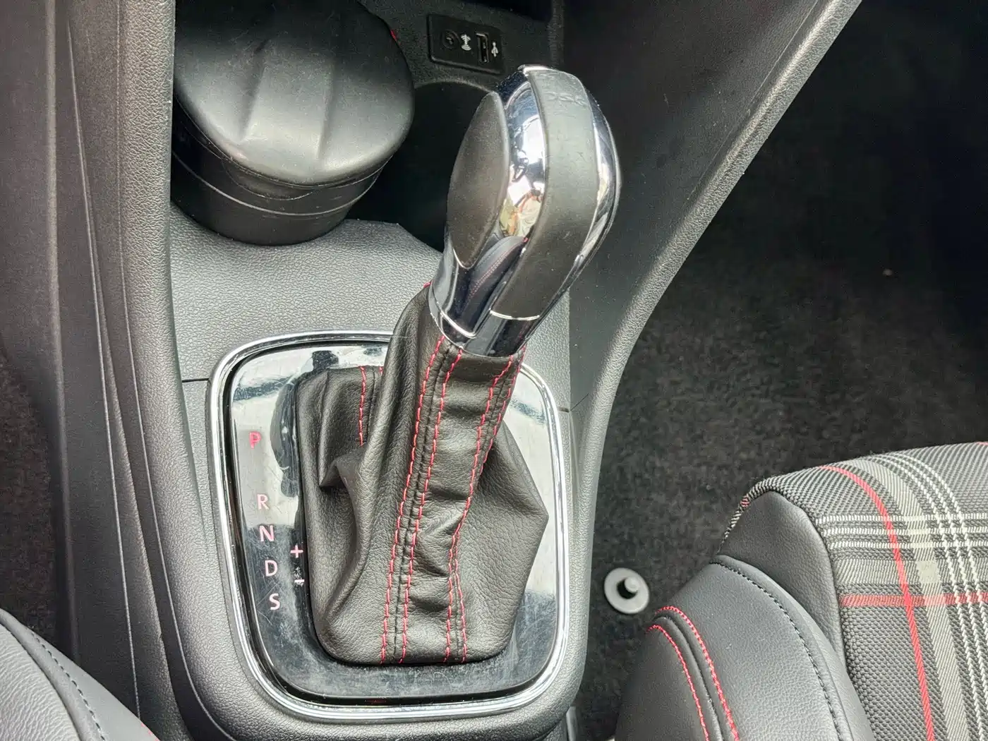 Volkswagen Polo 2016 1.4TSI GTI фото 10