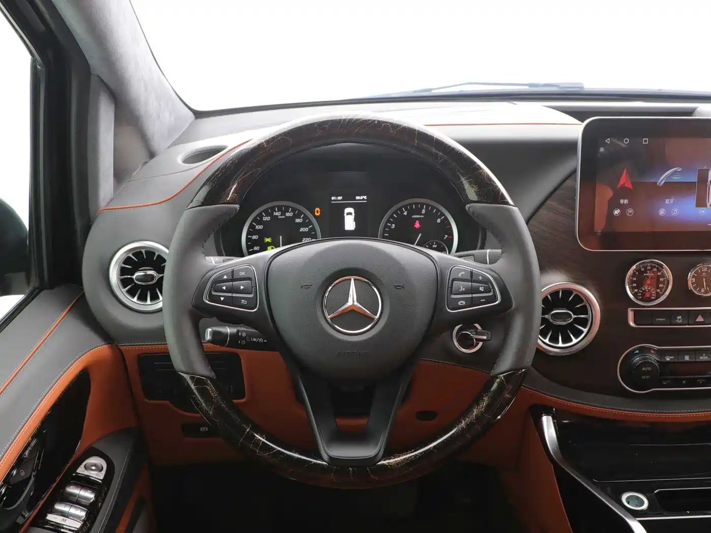 Mercedes-Benz Vito 2023 2.0T Elite 7-Seater фото 5