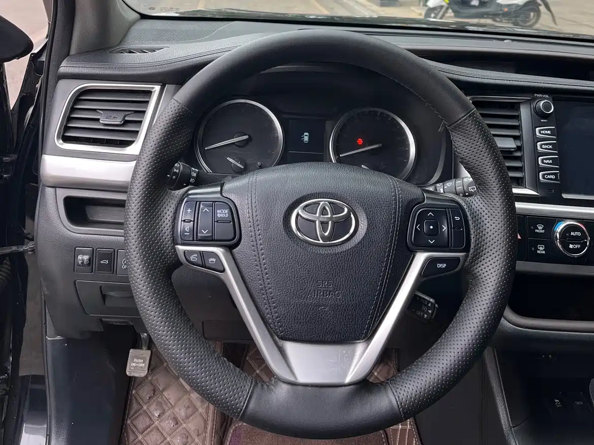 Toyota Highlander 2017 2.0T 4WD Premium 7-Seater фото 9