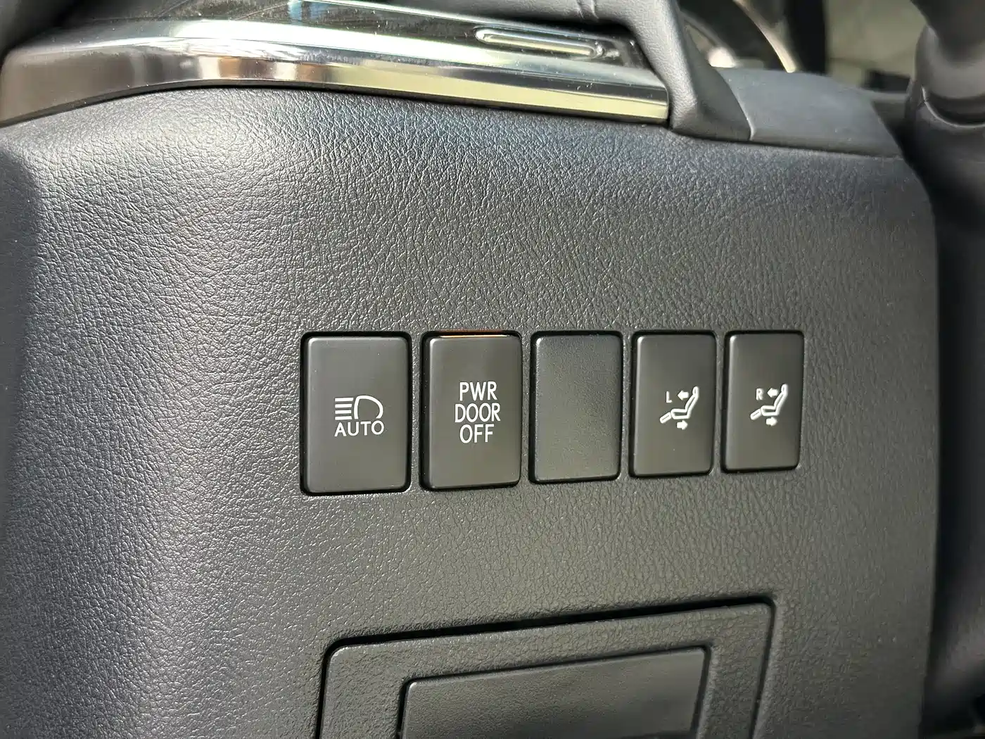 Lexus LM 2021 2020 300h 4-Seat Imperial Edition