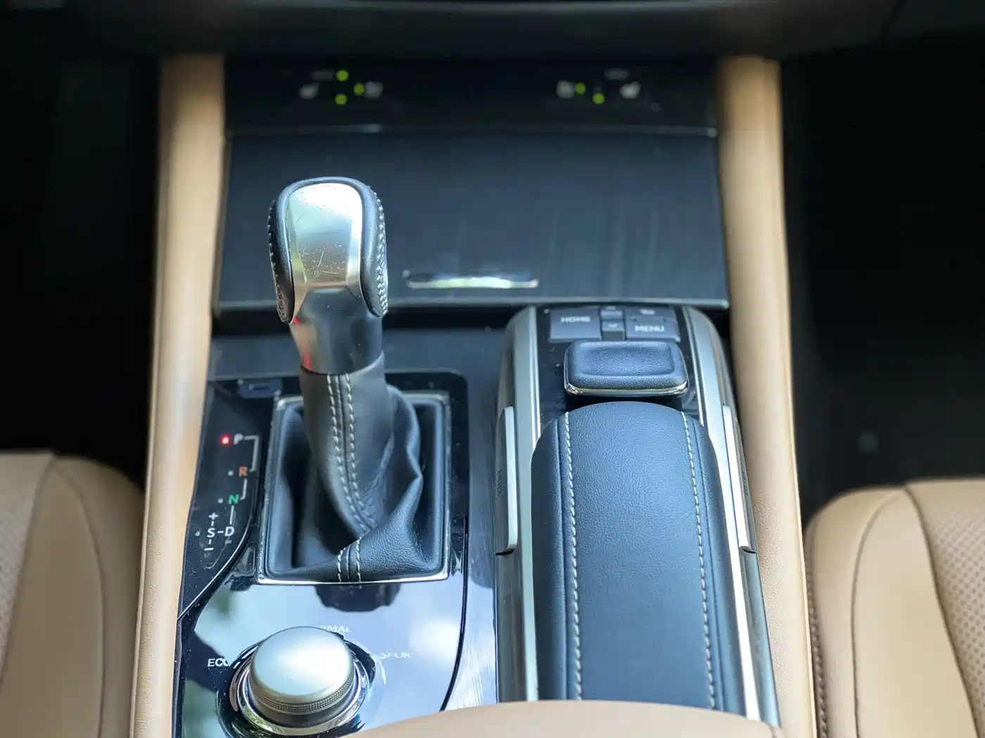 Lexus GS 2016 300h Leading Edition фото 13