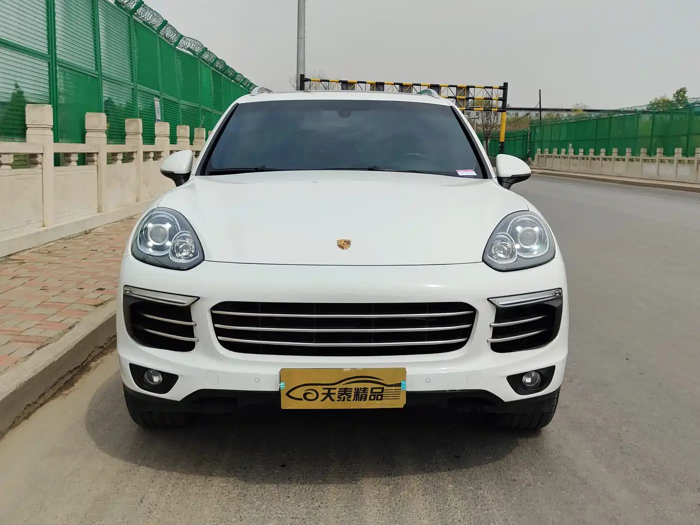 Porsche Cayenne 2016 Cayenne 3.0T фото 2