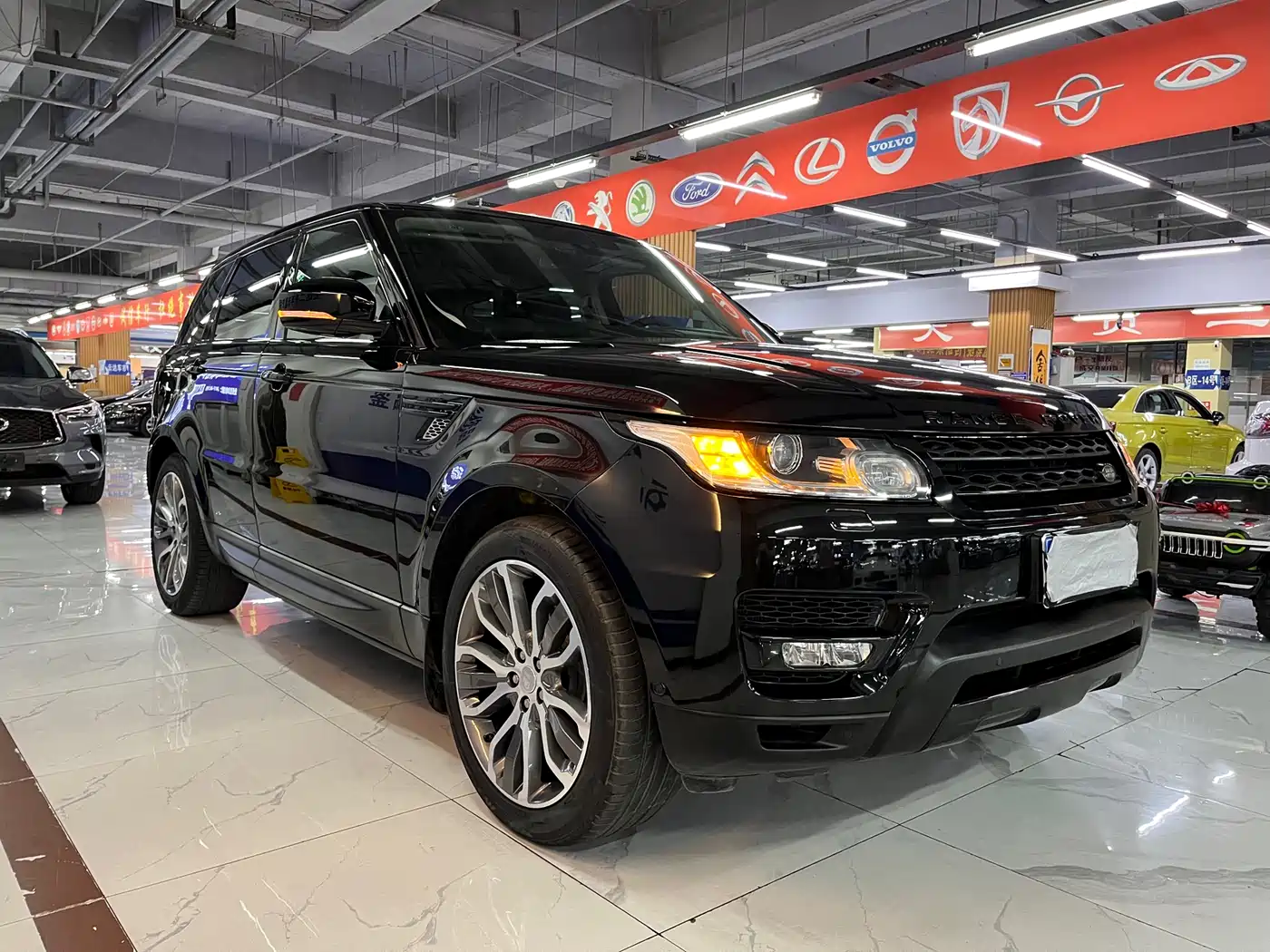Land Rover Range Rover Sport 2014 3.0 SC V6 HSE DYNAMIC фото 6