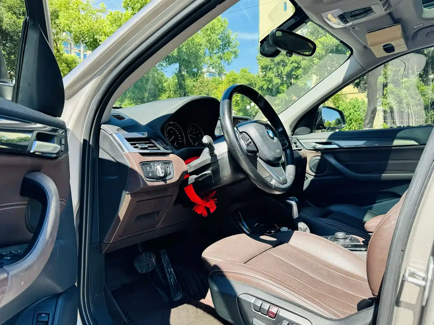 BMW X1 2019 sDrive18Li Premium Model фото 6