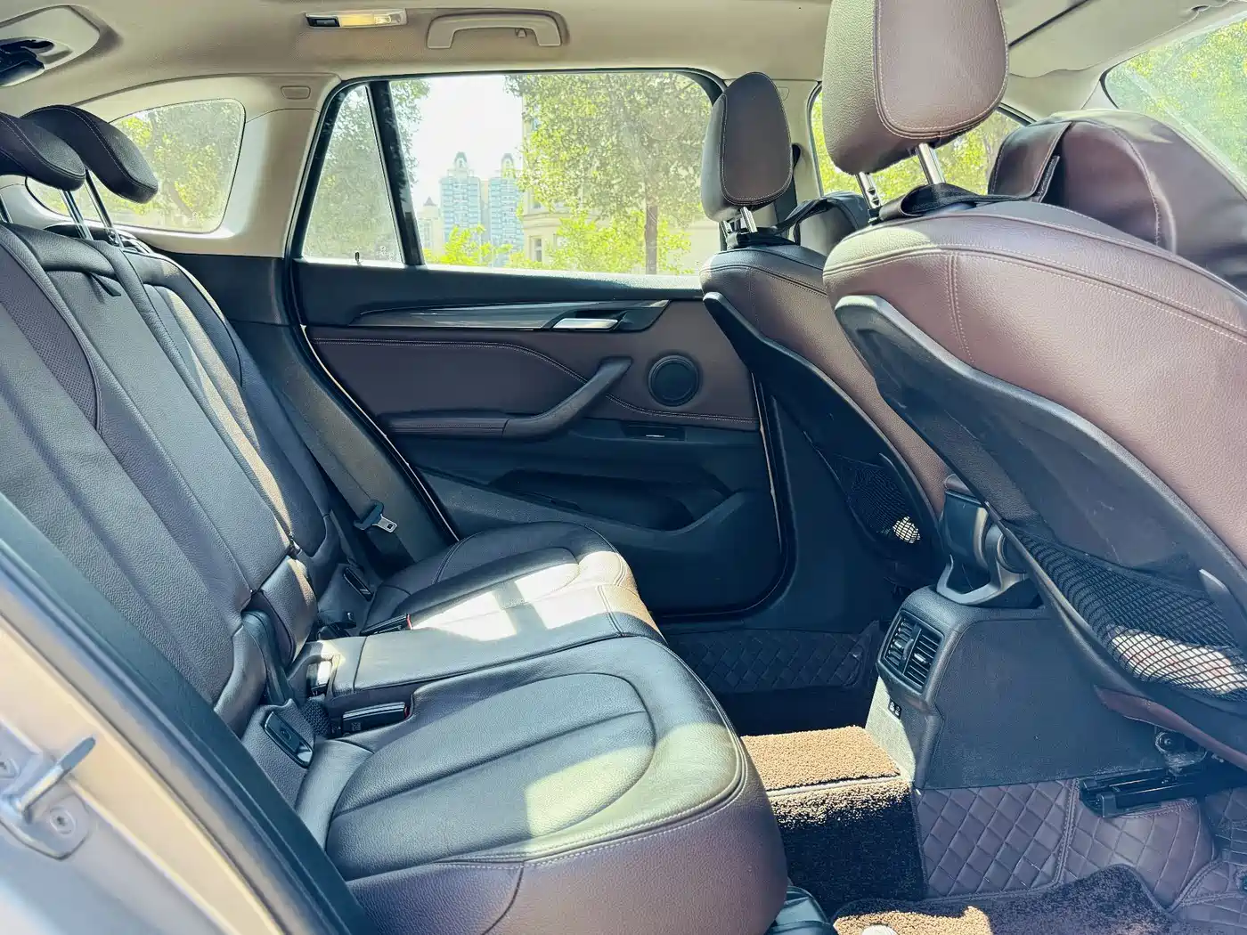 BMW X1 2019 sDrive18Li Premium Model фото 9