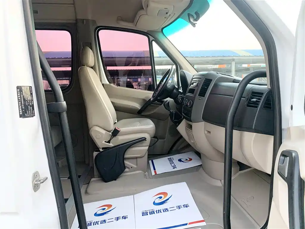 Mercedes-Benz Sprinter 2012 2.1T Jialu Long Wheelbase фото 5