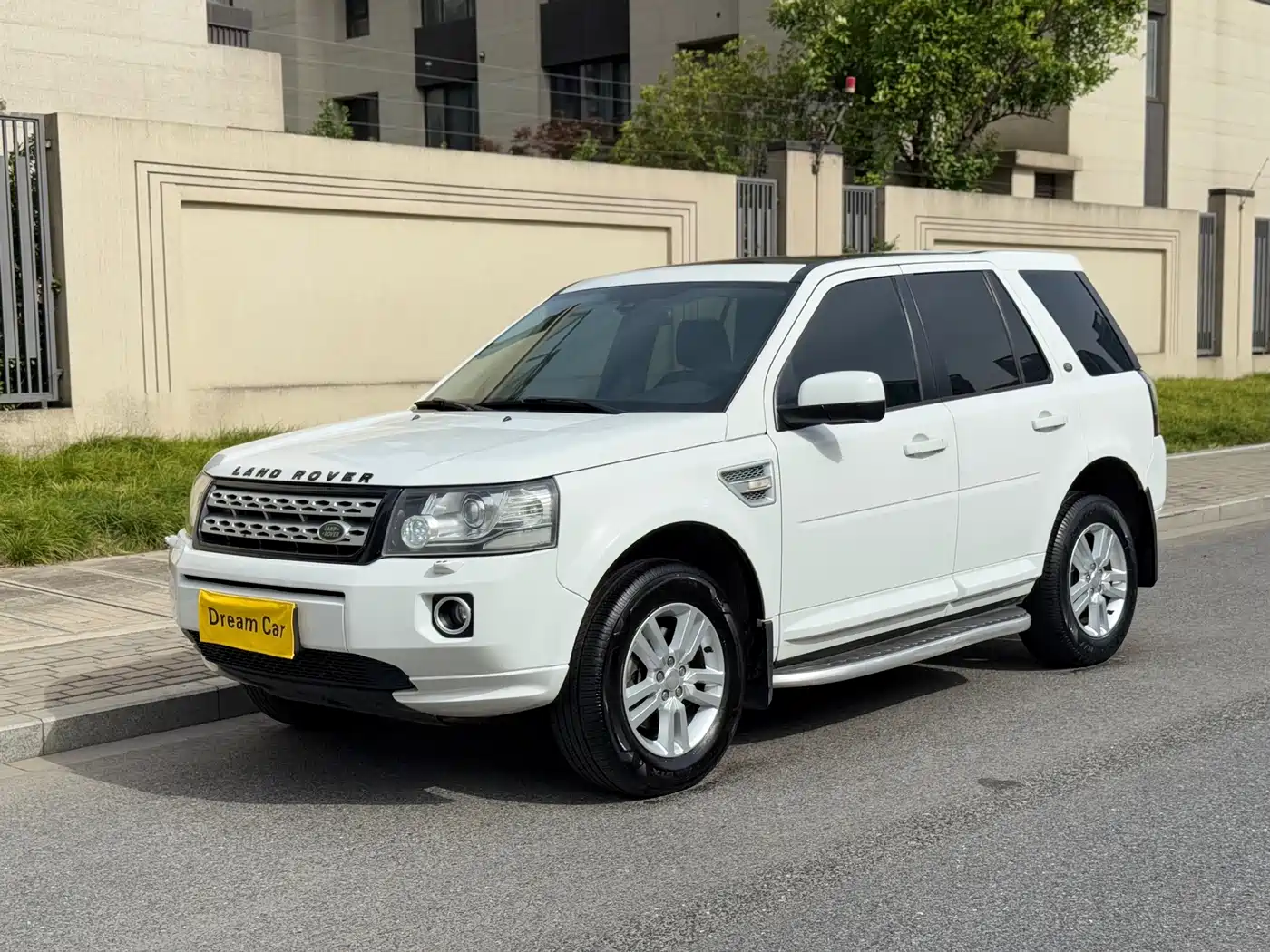 Land Rover Freelander 2 2014 2.0T Si4 SE Gasoline Edition