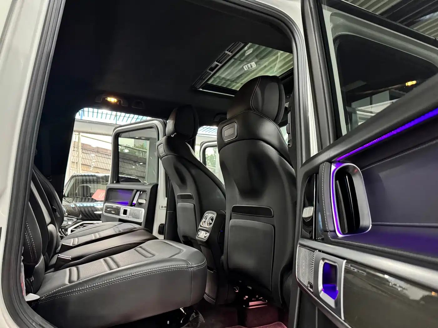 Mercedes-Benz G-Class 2023 G 500 фото 8
