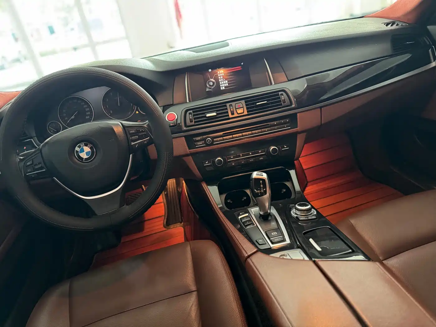 BMW 5 Series 2017 520Li Classic Edition фото 11