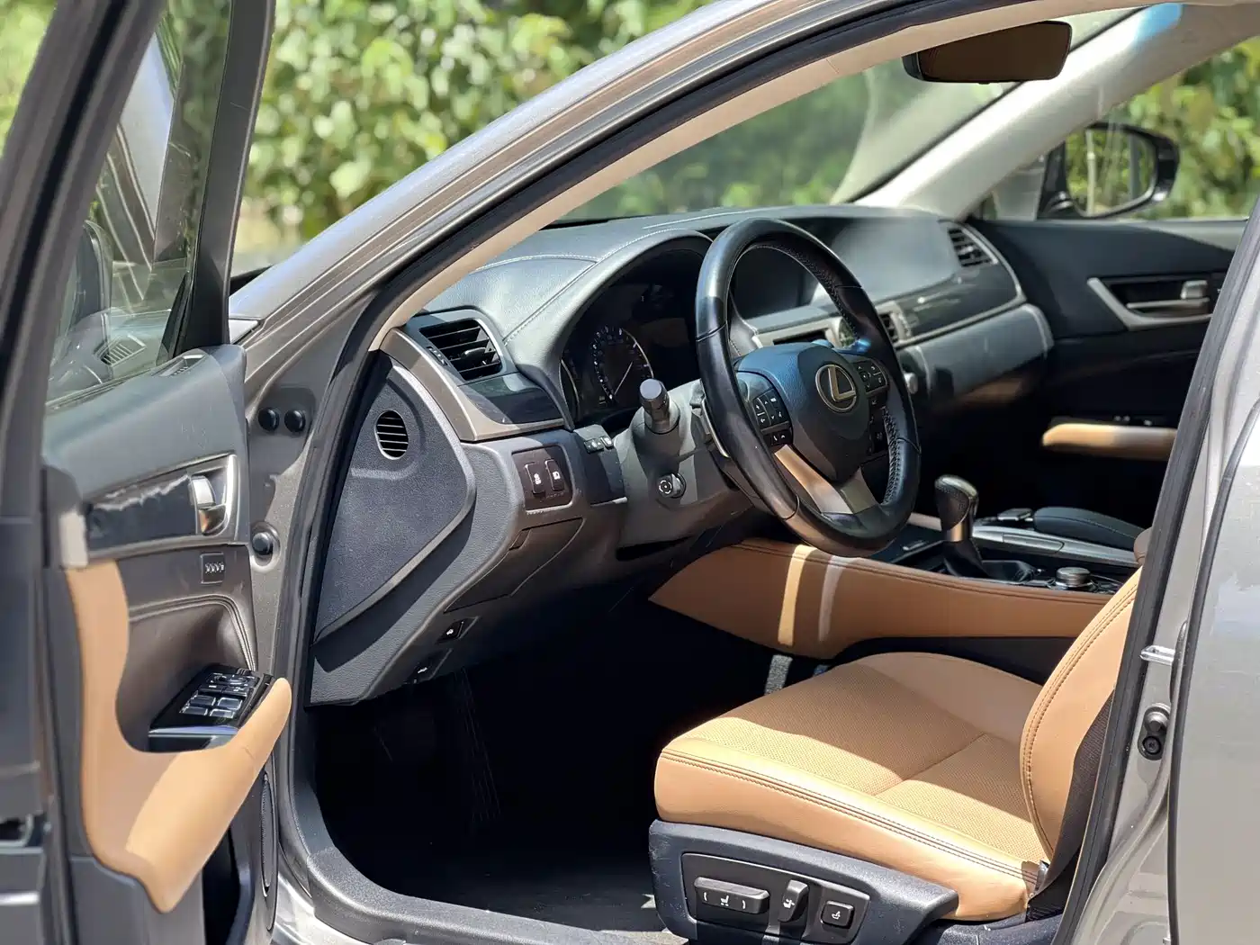 Lexus GS 2016 300h Leading Edition фото 8