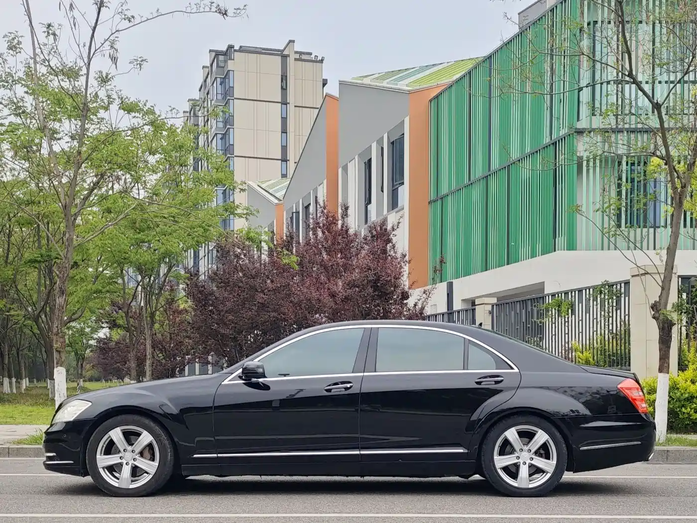 Mercedes-Benz S-Class 2010 Model S 400 L HYBRID фото 2