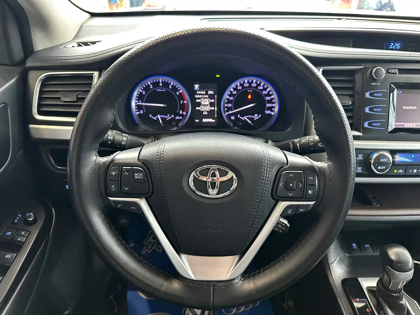 TOYOTA HIGHLANDER