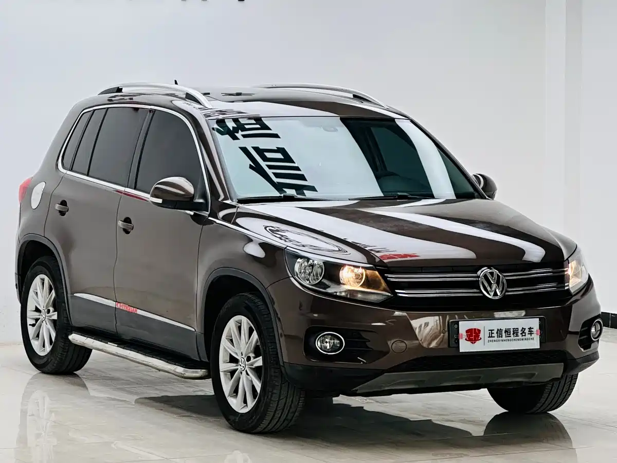 Volkswagen Tiguan 2012 2.0TSI Luxury Edition фото 3