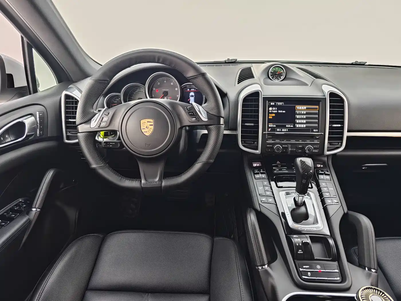 Porsche Cayenne фото 21