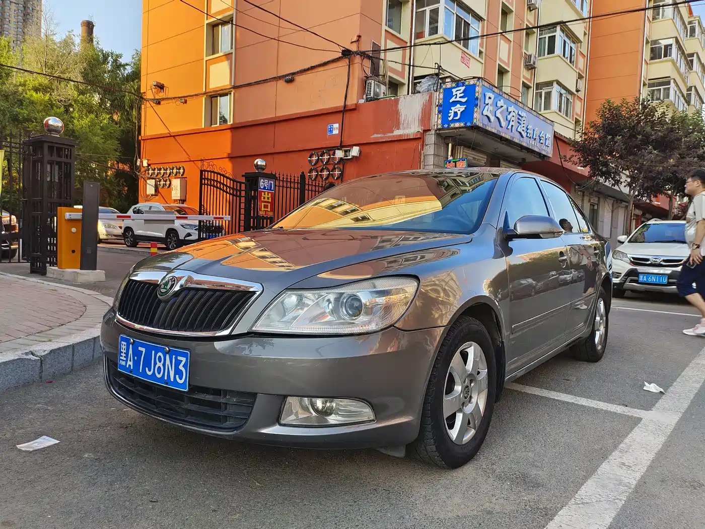 Škoda Octavia 2010 Model 1.6L Manual Leisure Edition