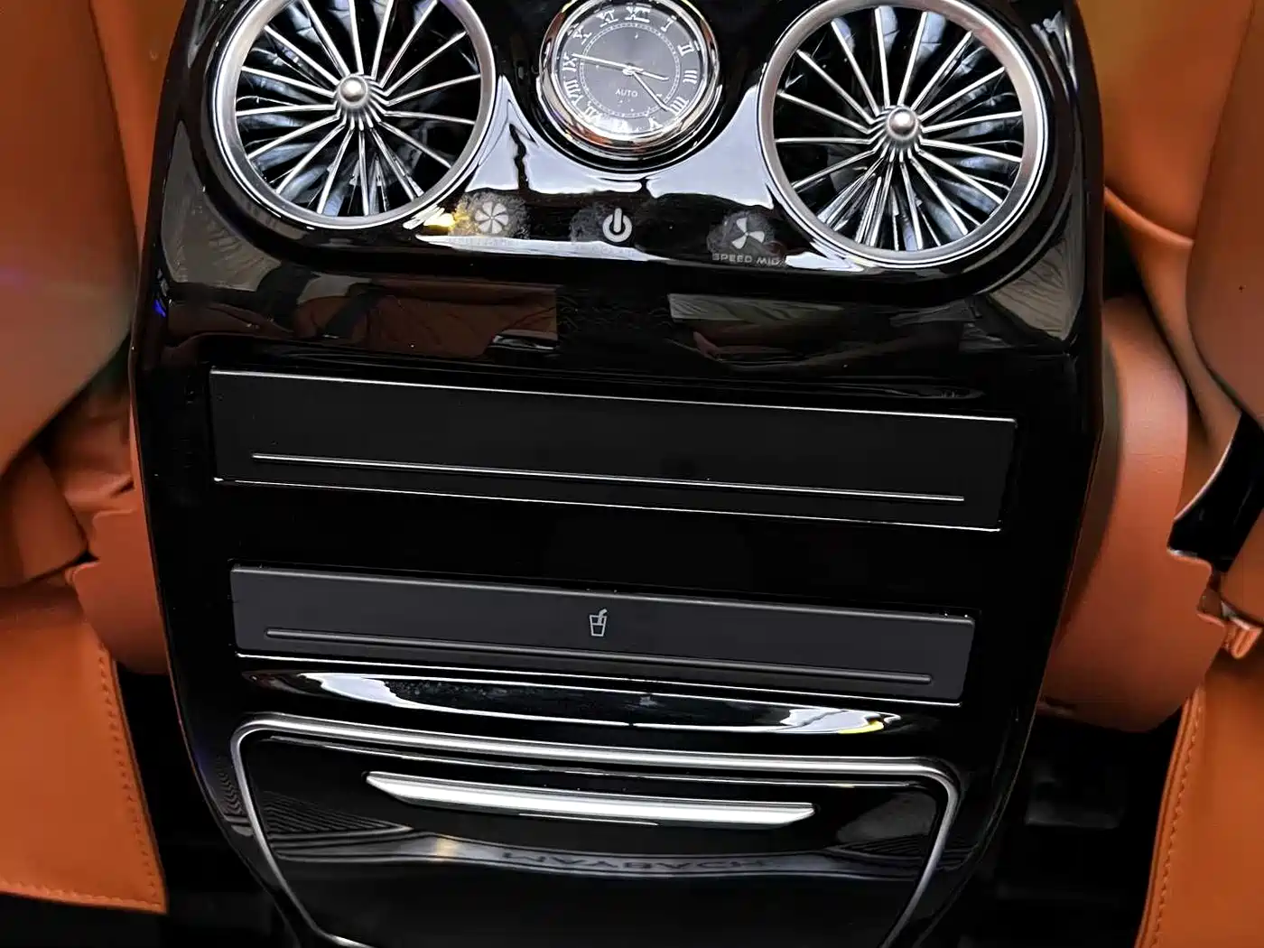 Mercedes-Benz Vito 2023 2.0T Elite 7-Seater фото 16