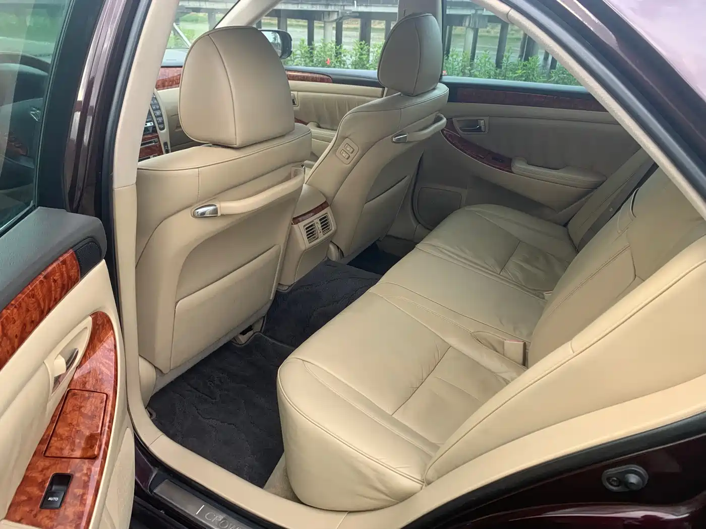 Toyota Crown 2006 2.5L Royal Leather Edition фото 11